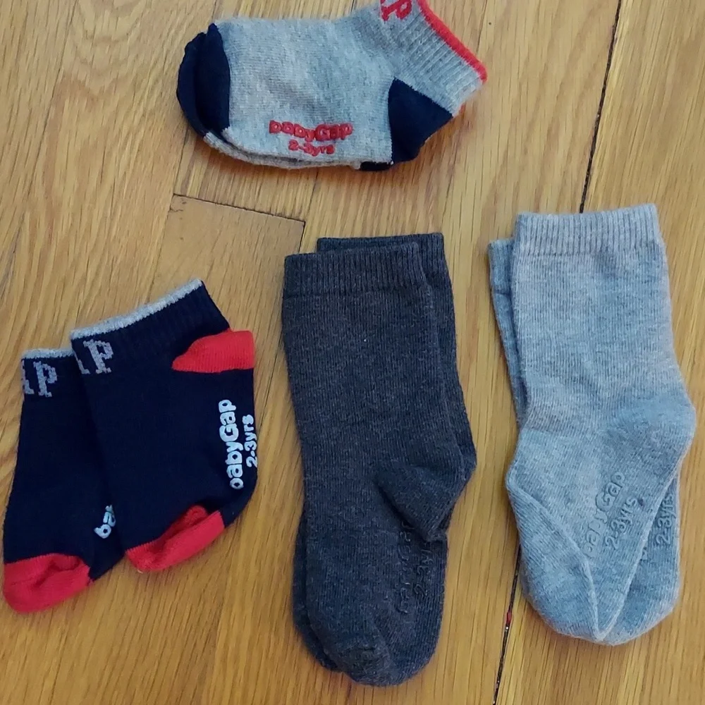 10 pairs boys gap 2-3yrs socks Very good used condition
